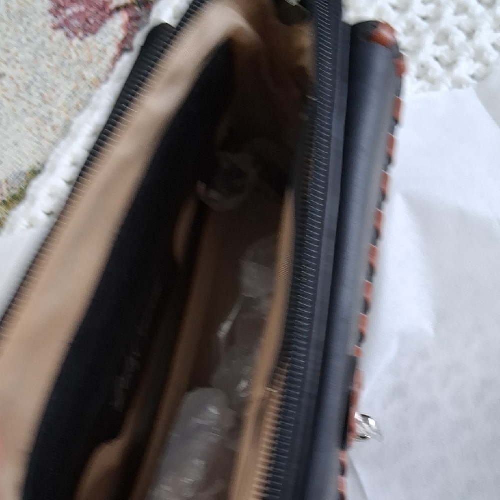 Lady Conceal Black and Brown Leather Crossbody Bag - Picture 9 of 13